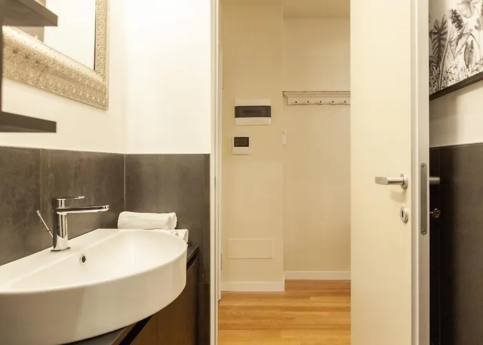 Easyhomes - Vincenzo Monti Apartament