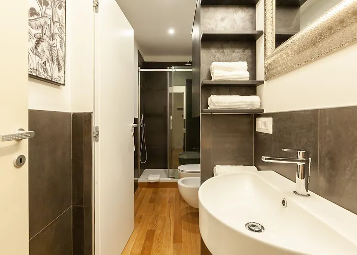 Easyhomes - Vincenzo Monti * Mediolan